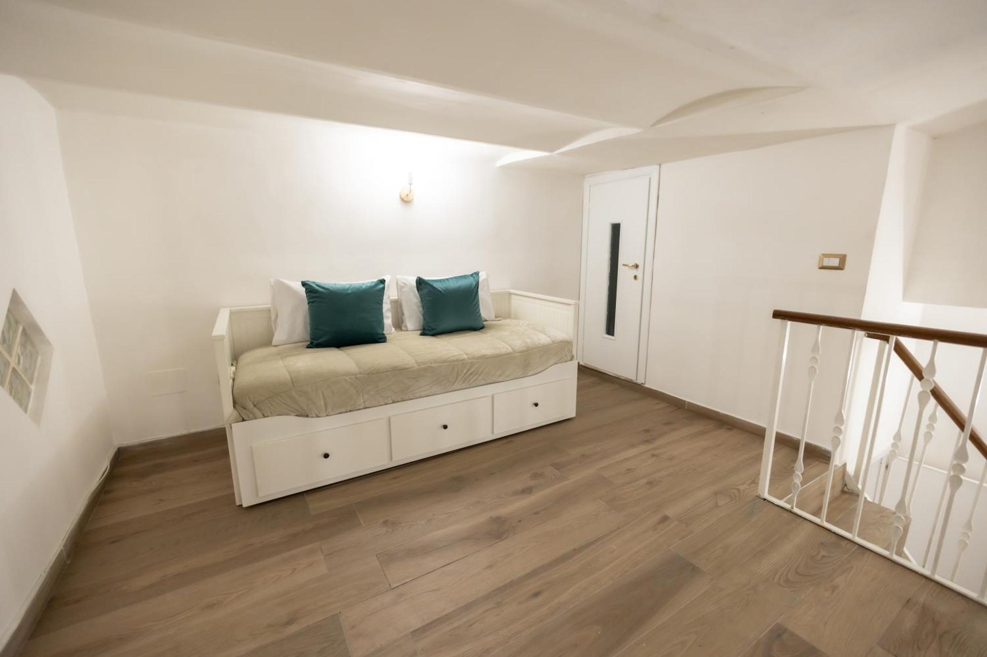 Re-Fra Home Nápoly Kültér fotó