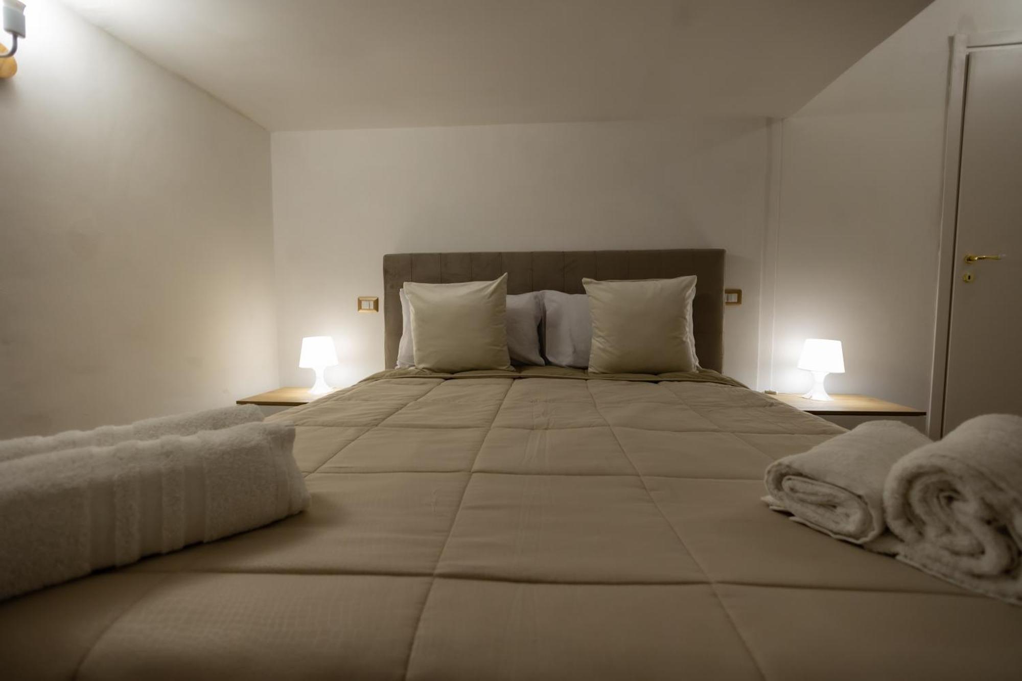 Re-Fra Home Nápoly Kültér fotó