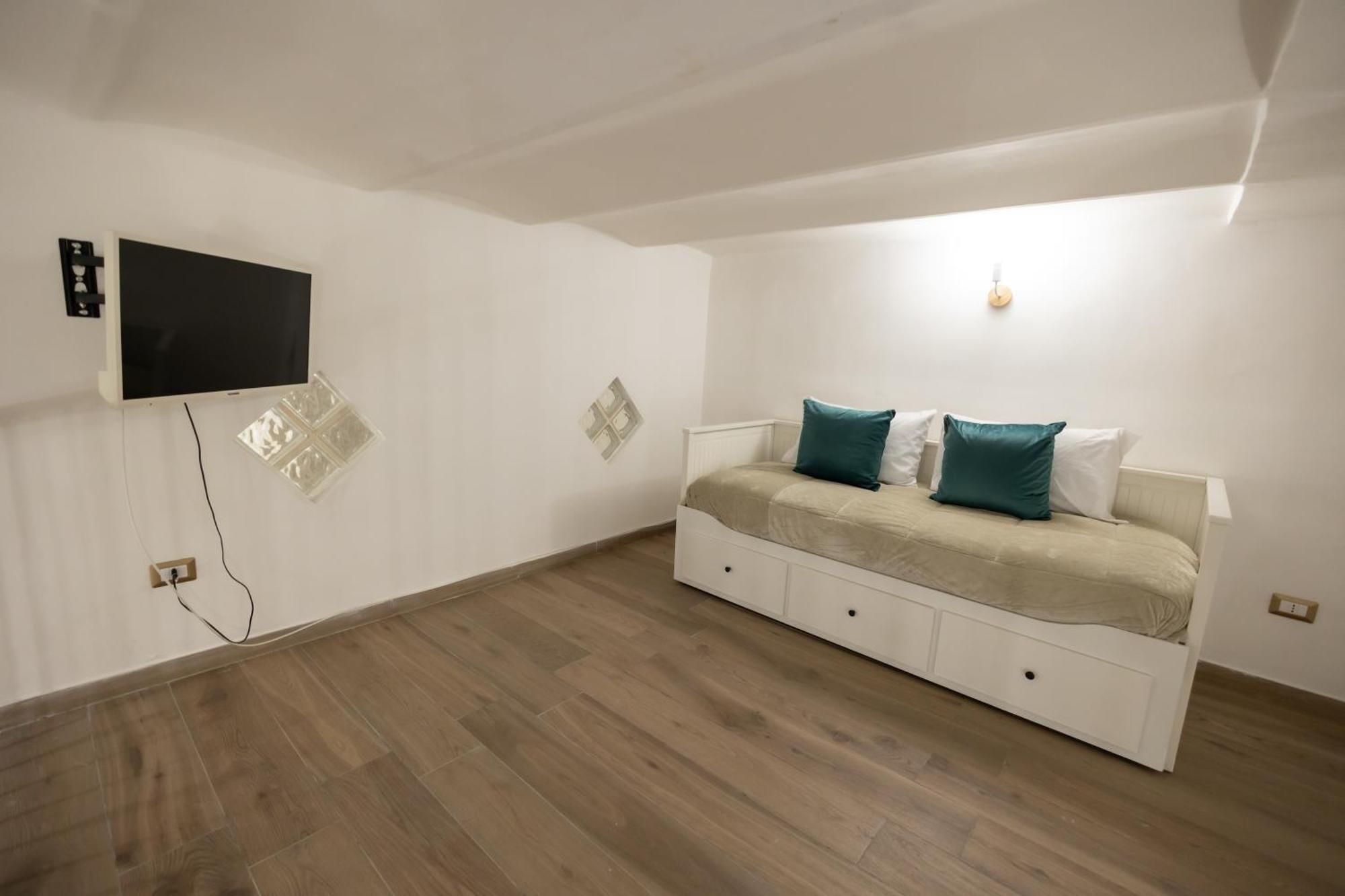 Re-Fra Home Nápoly Kültér fotó